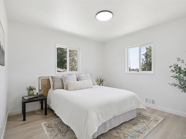 8501 Devonshire Boulevard, Denver CO 80229