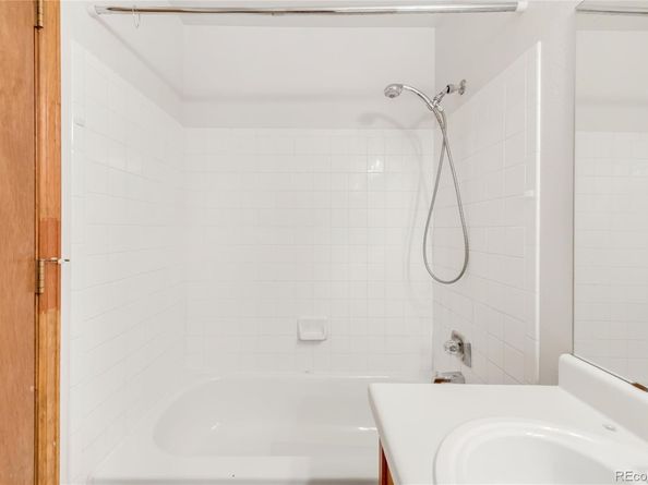 5704 W Asbury Place 204, Lakewood CO 80227