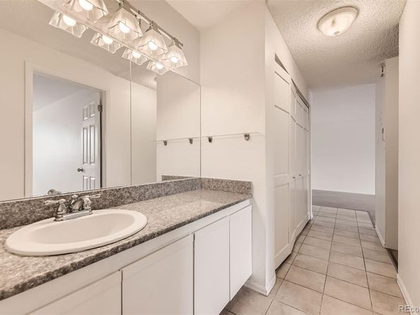 2325 S Linden Court 201, Denver CO 80222