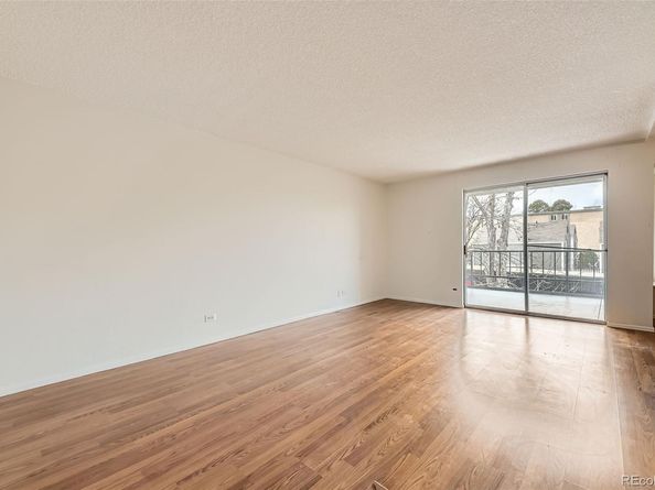 2325 S Linden Court 201, Denver CO 80222