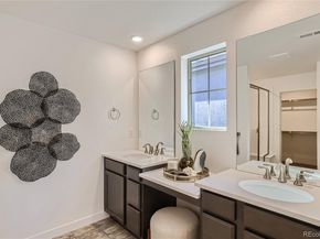 24564 E Kettle Court, Aurora CO 80016