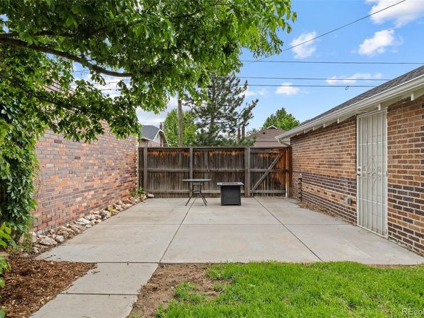 3334 W 37th Avenue, Denver CO 80211
