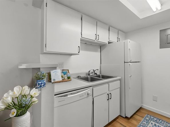 8555 Fairmount Drive D204, Denver CO 80247