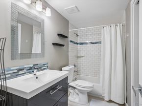 3823 W 39th Avenue, Denver CO 80211