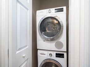 201 Shearwater Ct West 33, Jersey City NJ 07305