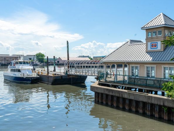201 Shearwater Ct West 33, Jersey City NJ 07305