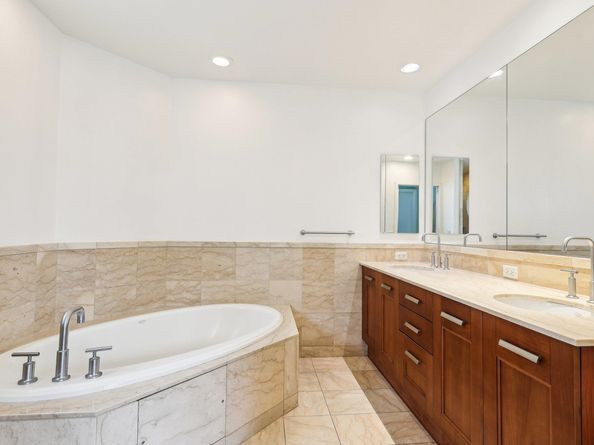 8100 River Rd 210, North Bergen NJ 07047