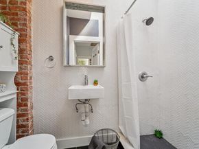 89 Prospect St, Jersey City NJ 07307