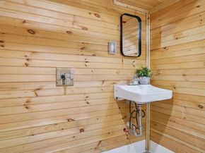 89 Prospect St, Jersey City NJ 07307