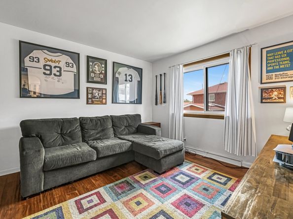 4 Gail Pl, Secaucus NJ 07094