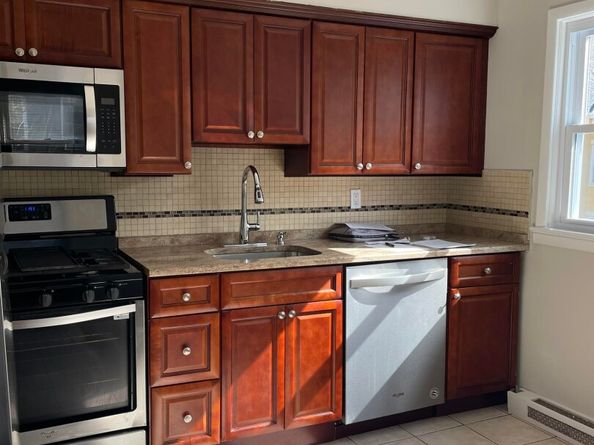 148 Nesbit St, Weehawken NJ 07086