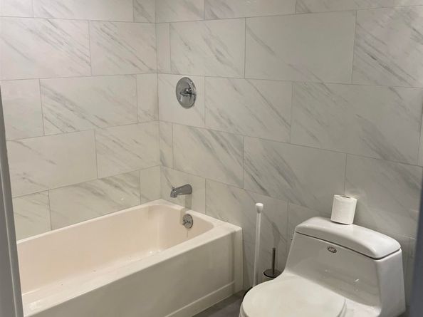 148 Nesbit St, Weehawken NJ 07086