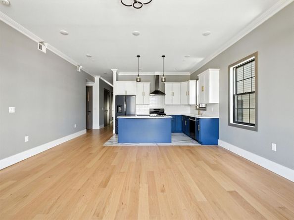 24 Romaine Ave Home 2, Jersey City NJ 07306