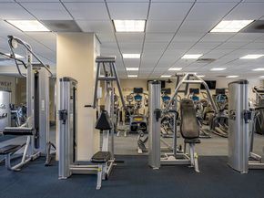 10 Half Moon Isle 10, Jersey City NJ 07305