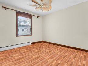 10 Half Moon Isle 10, Jersey City NJ 07305