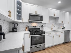 725 4th St, Secaucus NJ 07094