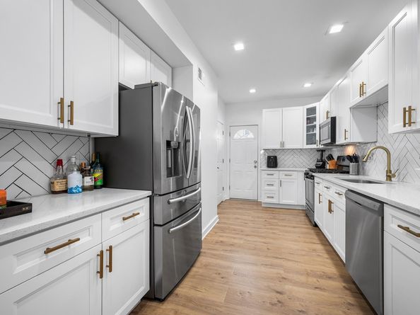 725 4th St, Secaucus NJ 07094