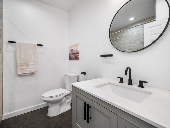 725 4th St, Secaucus NJ 07094