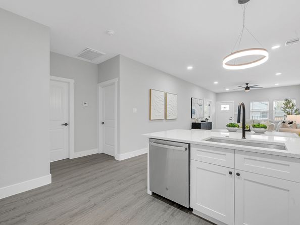 1114 Panama Street, Houston TX 77009