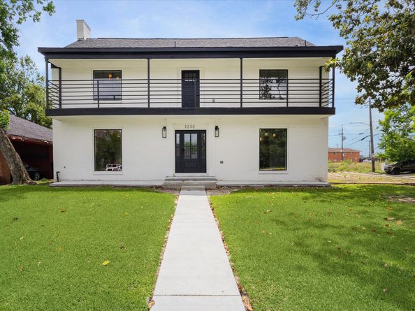 3202 Parkwood Drive, Houston TX 77021