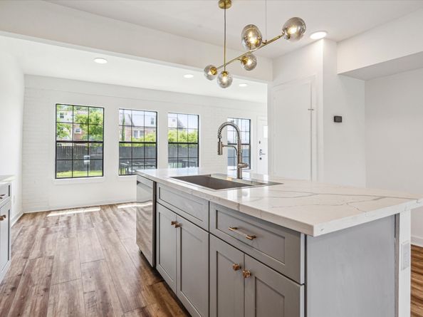 3202 Parkwood Drive, Houston TX 77021