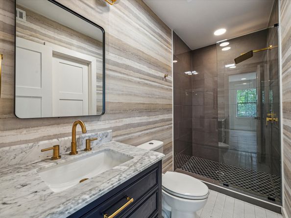 3202 Parkwood Drive, Houston TX 77021