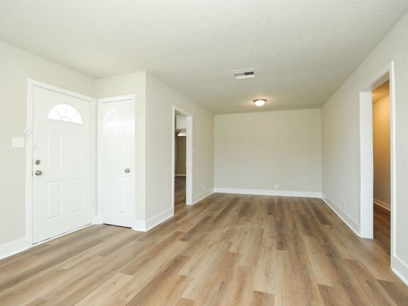 631 Edgebrook Drive, Houston TX 77034