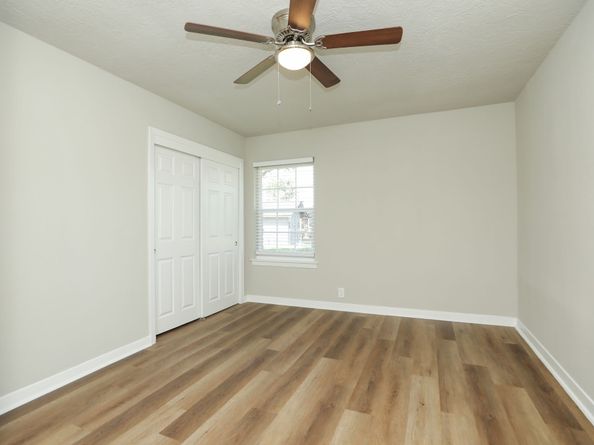631 Edgebrook Drive, Houston TX 77034