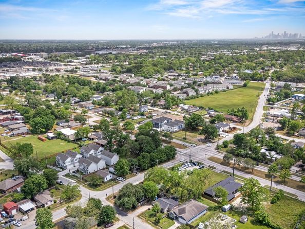 855 Prosper Street, Houston TX 77088