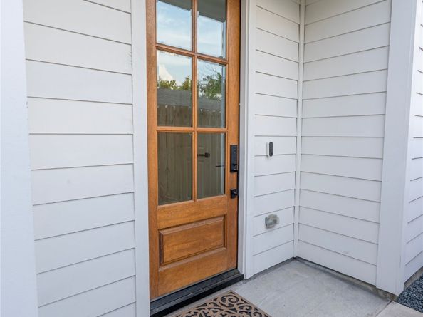 1307 E 27th Street A, Houston TX 77009
