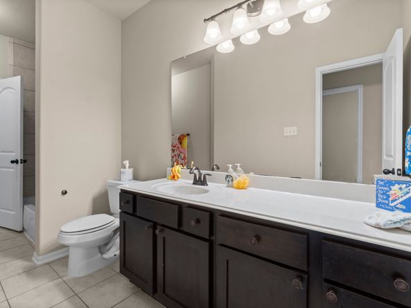 2614 Winding Creek Way, Conroe TX 77385