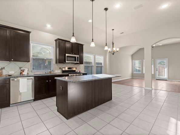 2614 Winding Creek Way, Conroe TX 77385