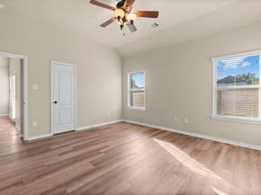 2614 Winding Creek Way, Conroe TX 77385