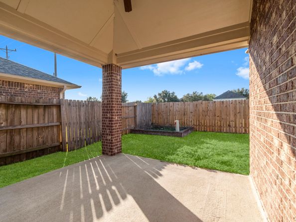 2614 Winding Creek Way, Conroe TX 77385