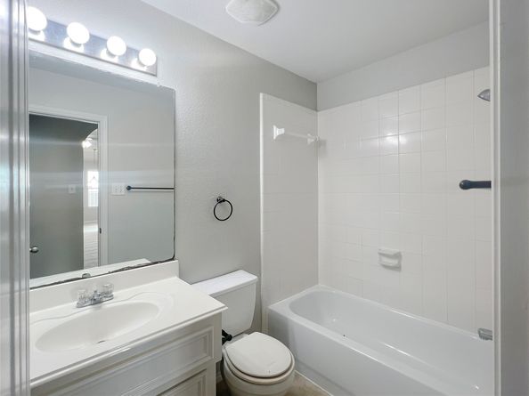 17918 Eagle Pass Falls Court, Humble TX 77346