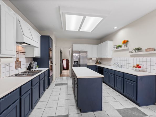 23 Shiny Pebble Place, The Woodlands TX 77381