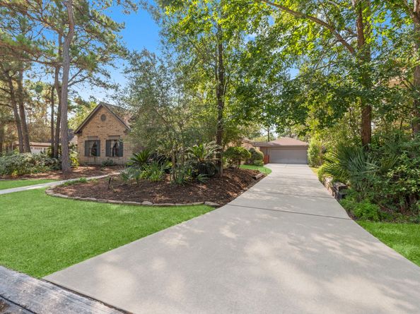 23 Shiny Pebble Place, The Woodlands TX 77381