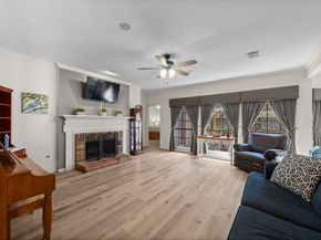 23 Shiny Pebble Place, The Woodlands TX 77381