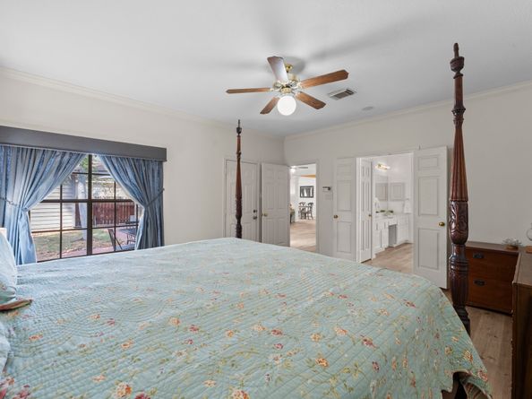 23 Shiny Pebble Place, The Woodlands TX 77381