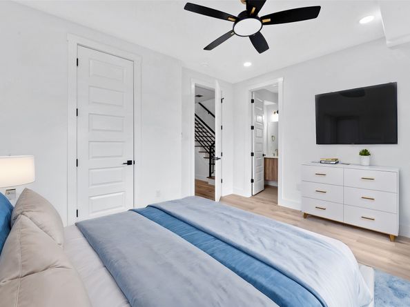 1805 Emir Street G, Houston TX 77009