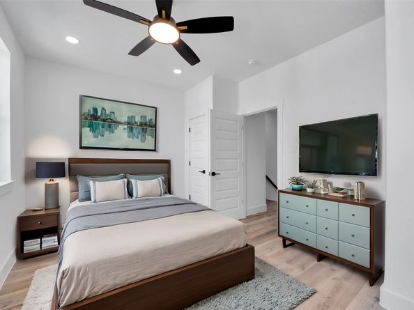 1805 Emir Street G, Houston TX 77009