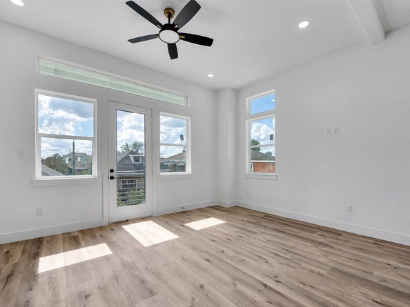 1805 Emir Street G, Houston TX 77009