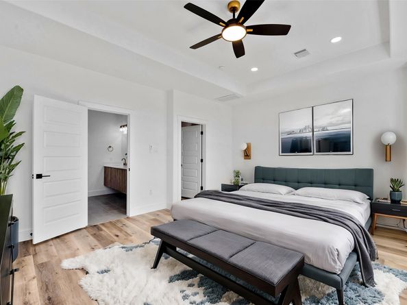 1805 Emir Street G, Houston TX 77009