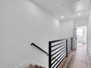 1805 Emir Street G, Houston TX 77009