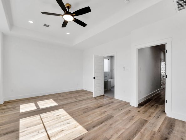 1805 Emir Street G, Houston TX 77009