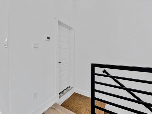 1805 Emir Street G, Houston TX 77009