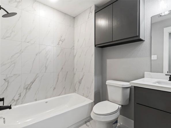 4034 Wylie Street, Houston TX 77026