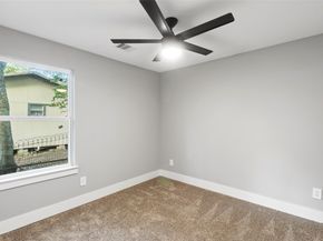 4034 Wylie Street, Houston TX 77026