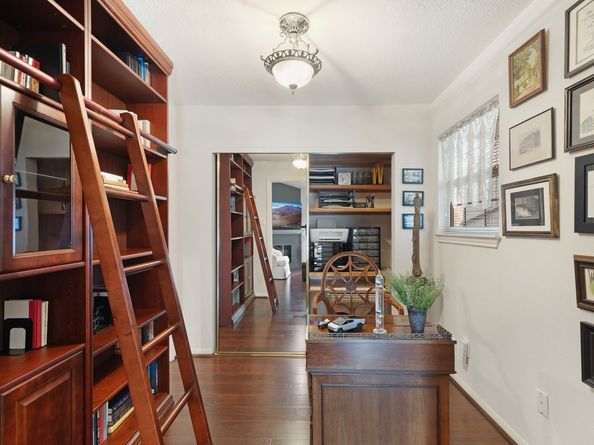 2323 Fairwind Drive 858, Houston TX 77062