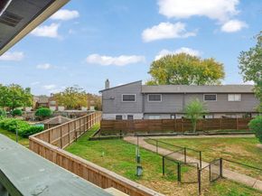 2323 Fairwind Drive 858, Houston TX 77062